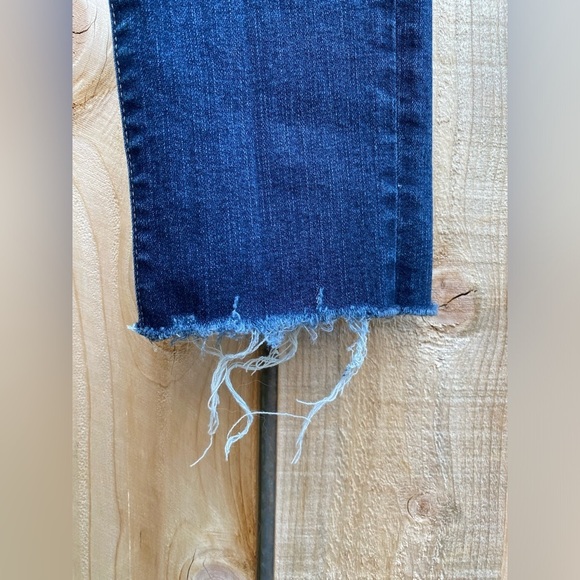 PAIGE Jeans, Verdugo Ankle, Dark Wash, Light Distress, Raw Hem. Women’s Size 27 - Picture 4 of 10